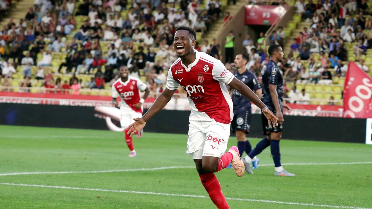 Monaco s'impose face à Metz grâce à Fati et grimpe au classement