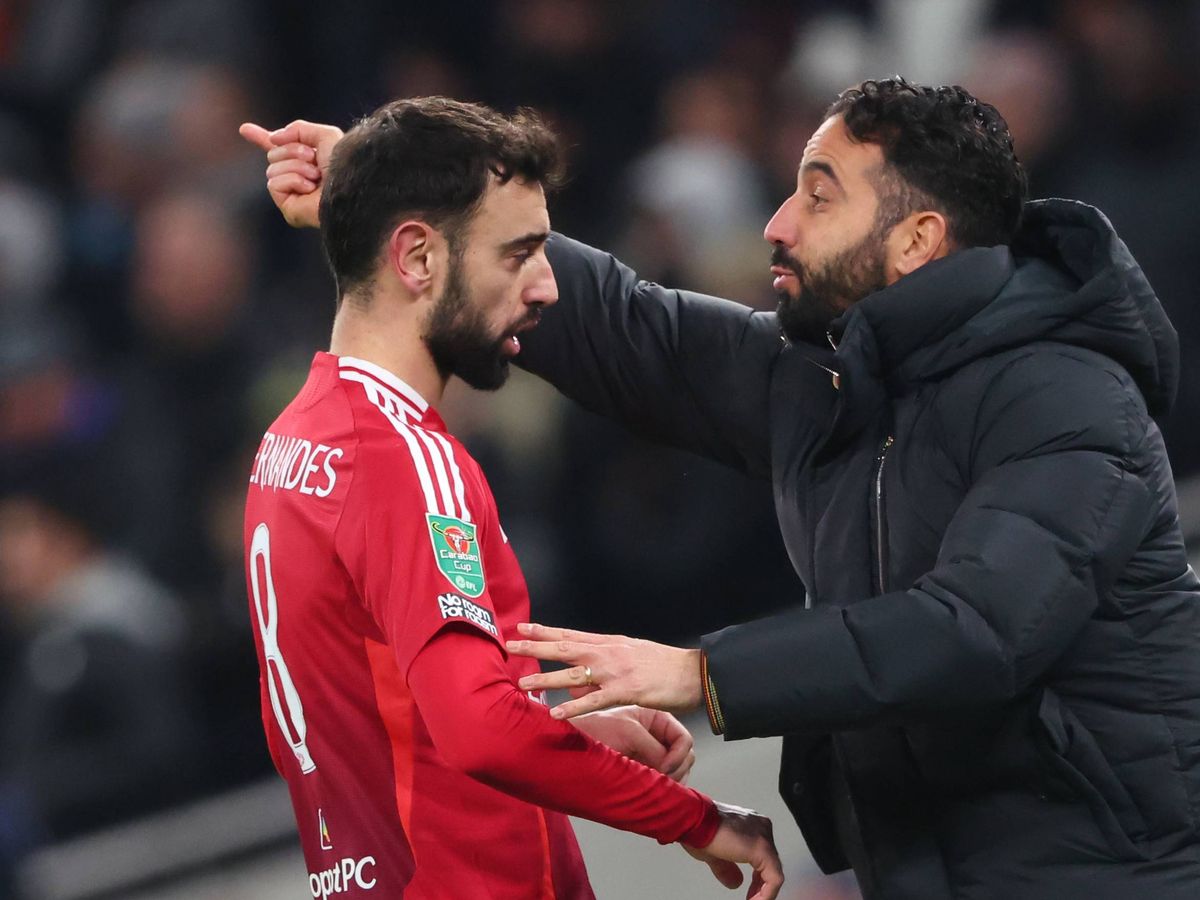 Manchester United : départs en vue et félicitations de Fernandes