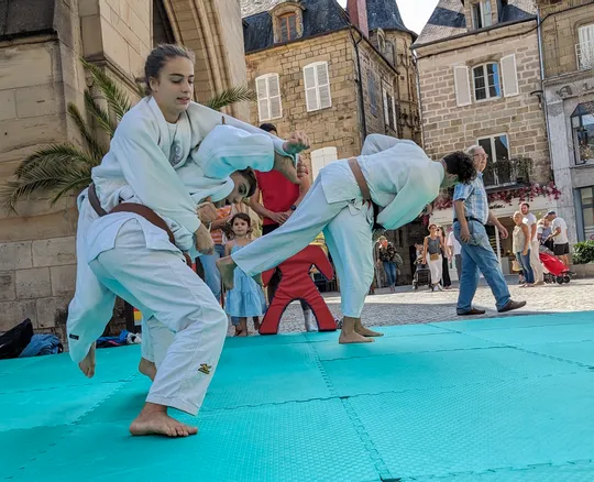 Suppression du pass Sport : impact sur les jeunes et les clubs à Brive