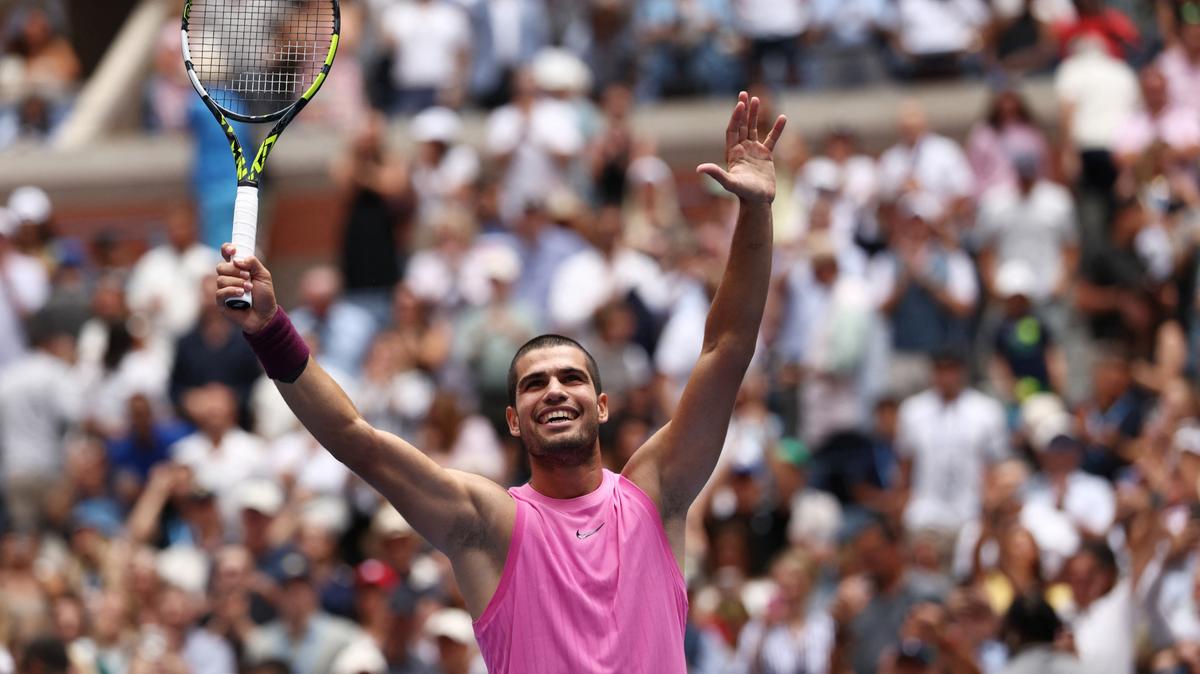 US Open : Alcaraz en demi-finales après une victoire en trois sets