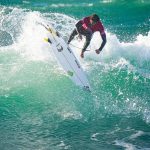 Yago Dora et Molly Picklum champions du monde de surf aux Fidji