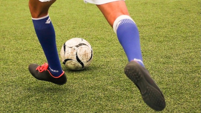 Une journée typique d'un joueur de football en ligue dominicale