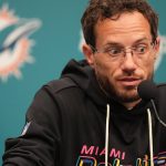 Crise chez les Miami Dolphins : Tua Tagovailoa et Mike McDaniel en pleine tempête