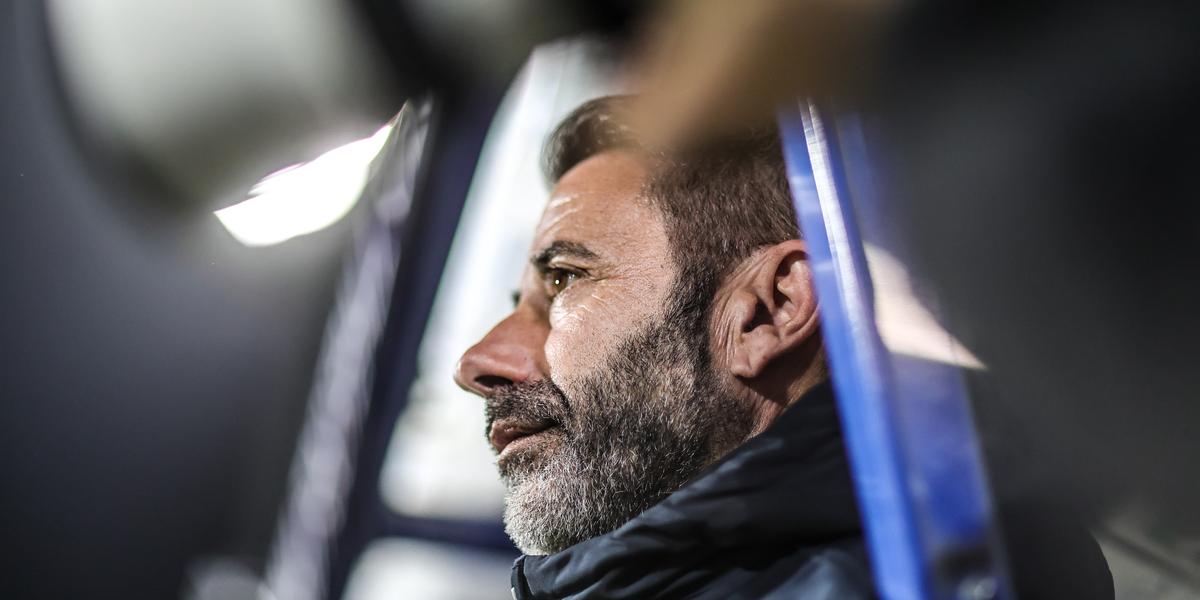 Saint-Étienne vs Pau : un match ouvert en Ligue 2