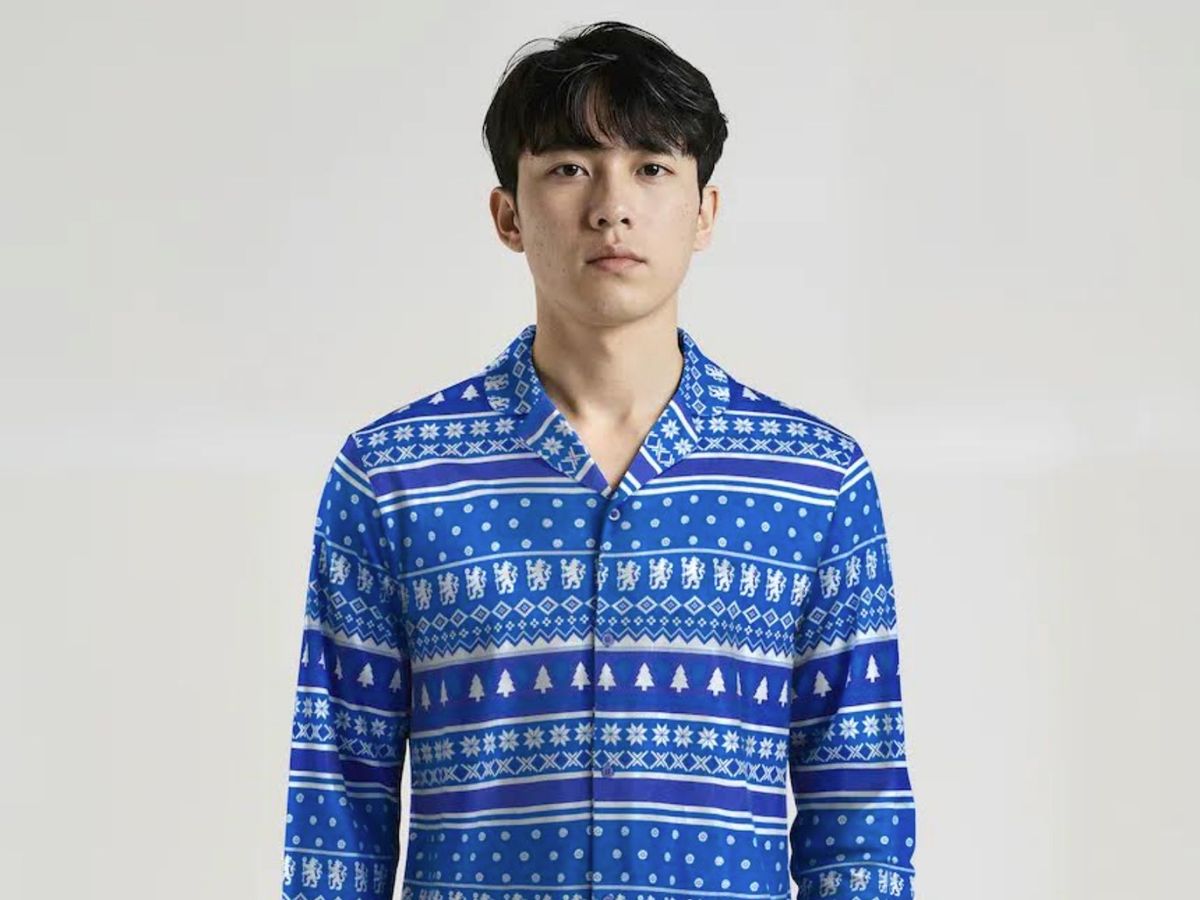Les clubs de Premier League lancent leurs pyjamas de Noël pour booster leurs ventes