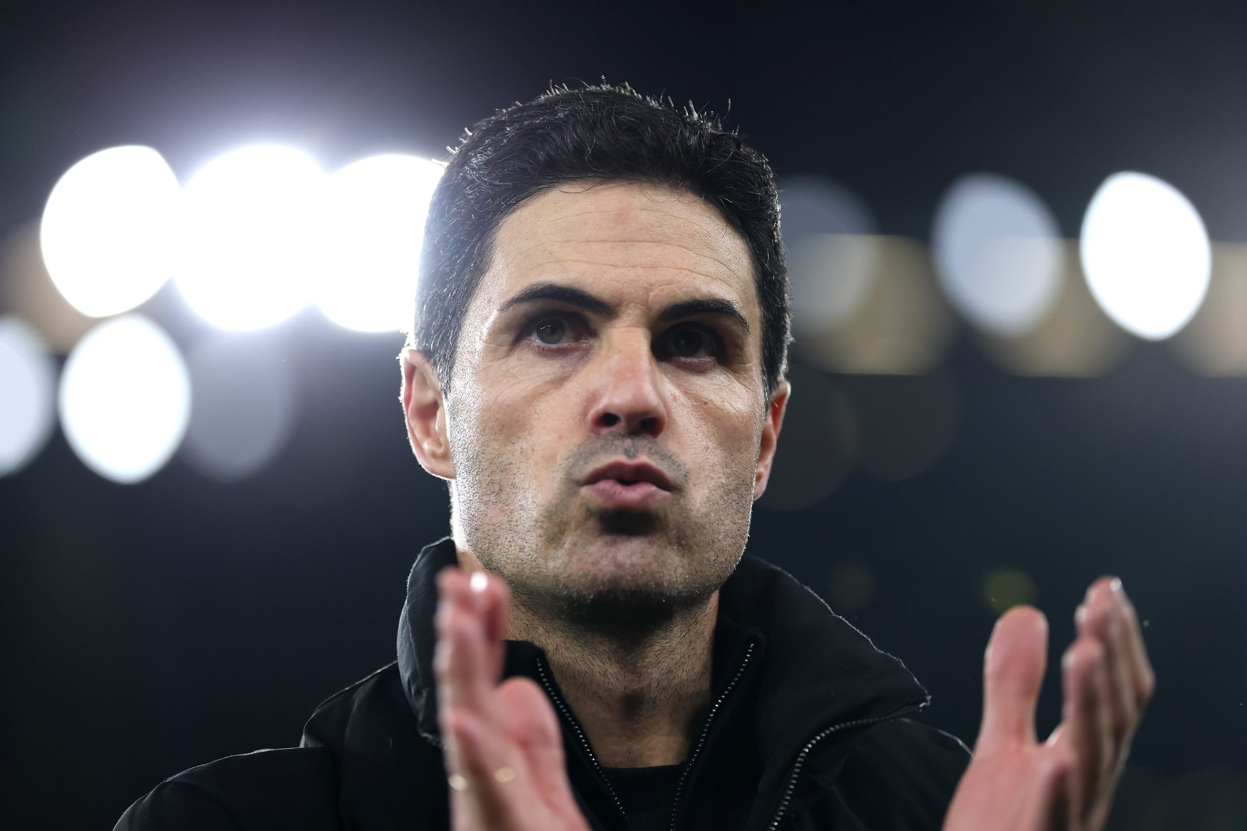 Gabriel Magalhaes, élu meilleur défenseur du moment, brille avec Arsenal