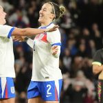 Angleterre bat l'Australie 3-0 lors d'un match de football féminin