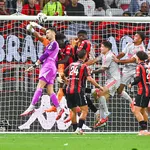 Arbitrage et hommage à Nice : polémique après le 86e minute