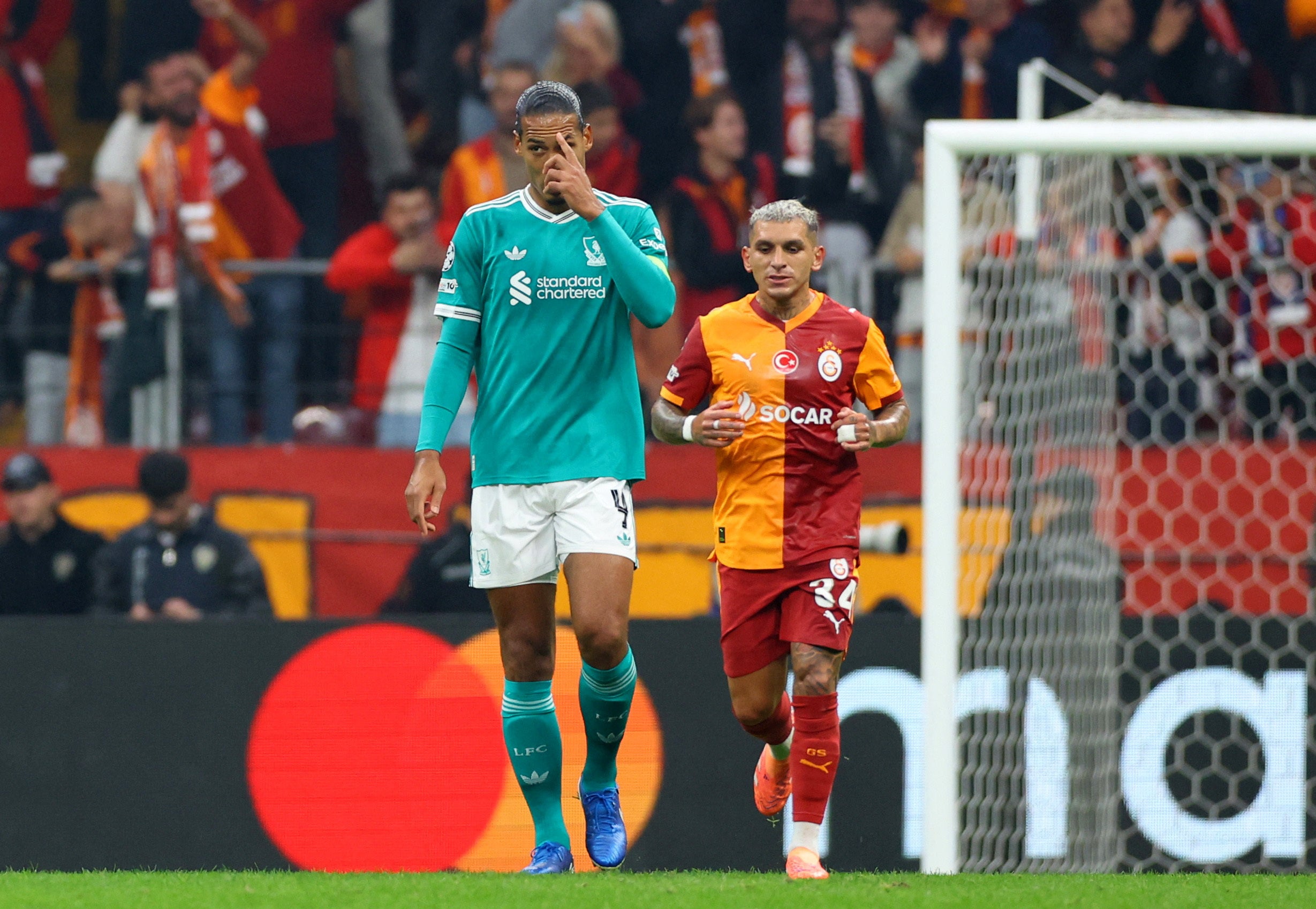 Virgil van Dijk et Liverpool face à Galatasaray à Istanbul