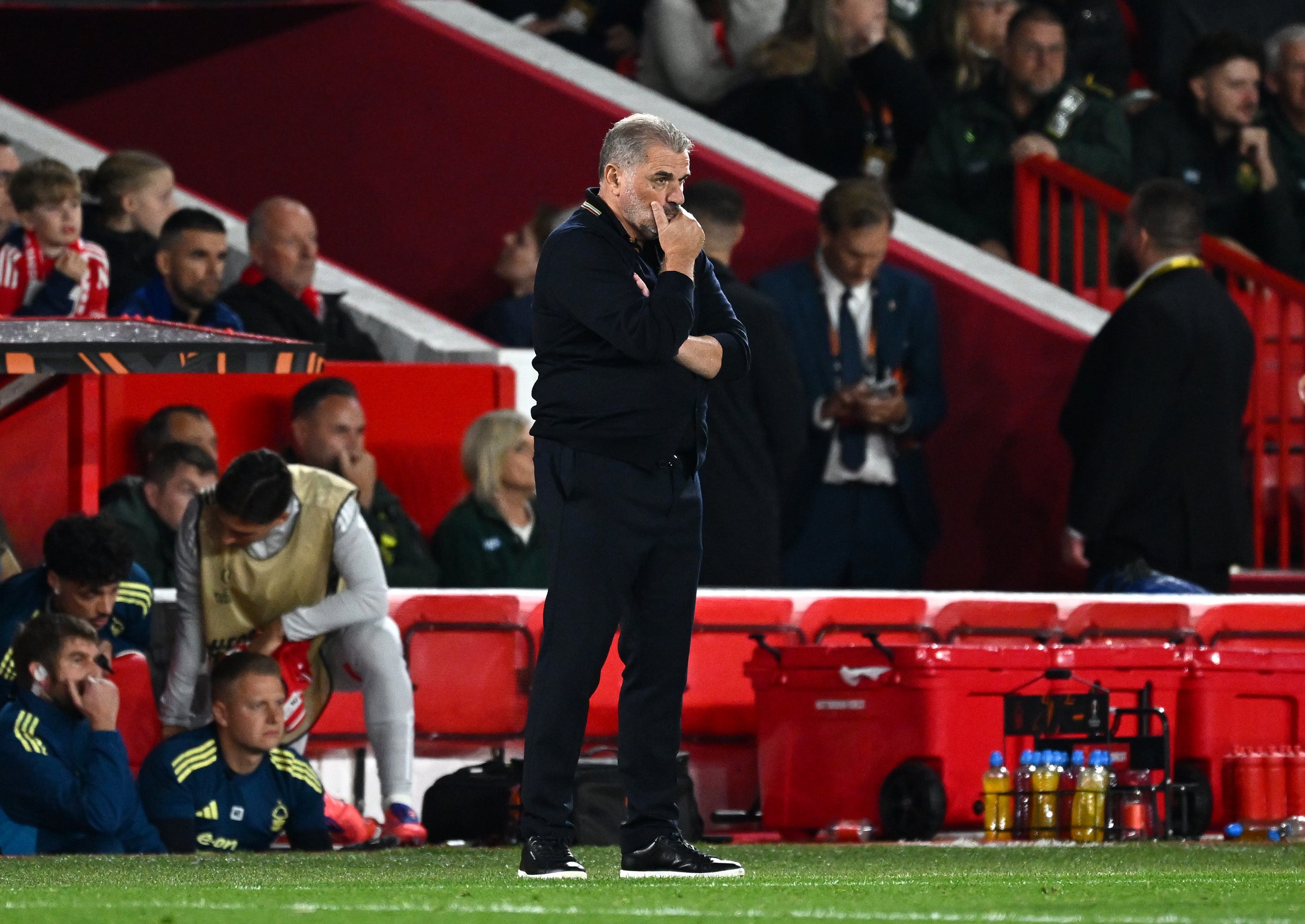 Postecoglou taquiné par les supporters de Nottingham Forest