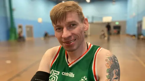 Chris Meneilly lors d