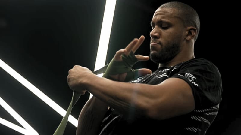 Ciryl Gane lors de sa préparation au TRIPL3 MMA de Dubaï