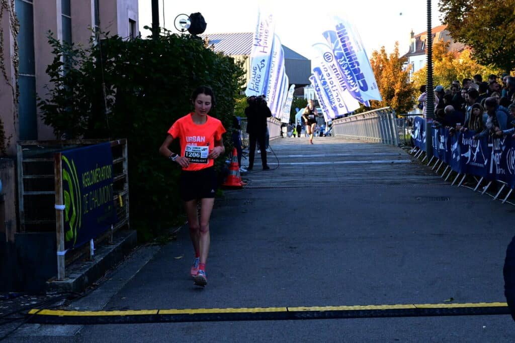 Julie Gallien sur le tracé de Chaumont