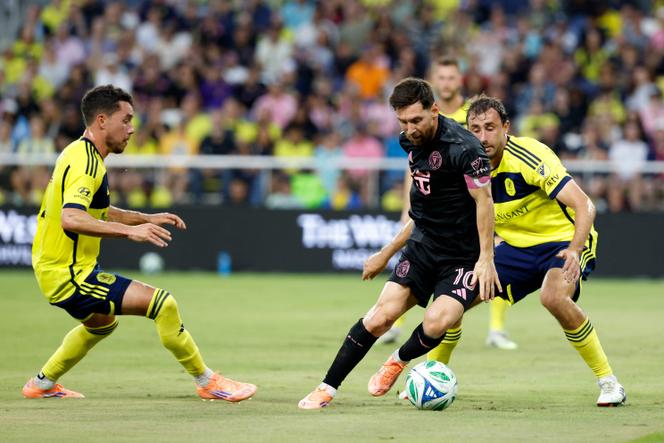 Lionel Messi sur le terrain lors du match Inter Miami contre Nashville SC