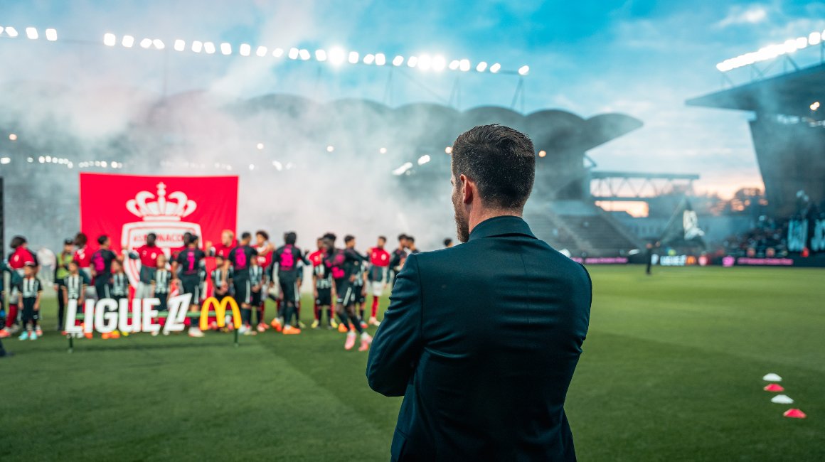Pocognoli lors de la conférence de presse Monaco-Angers