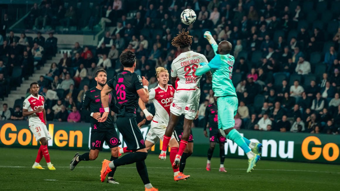 Caio Henrique et le dispositif défensif en action