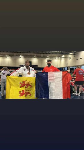 Nicolas Randrianasolo double champion du monde de kickboxing