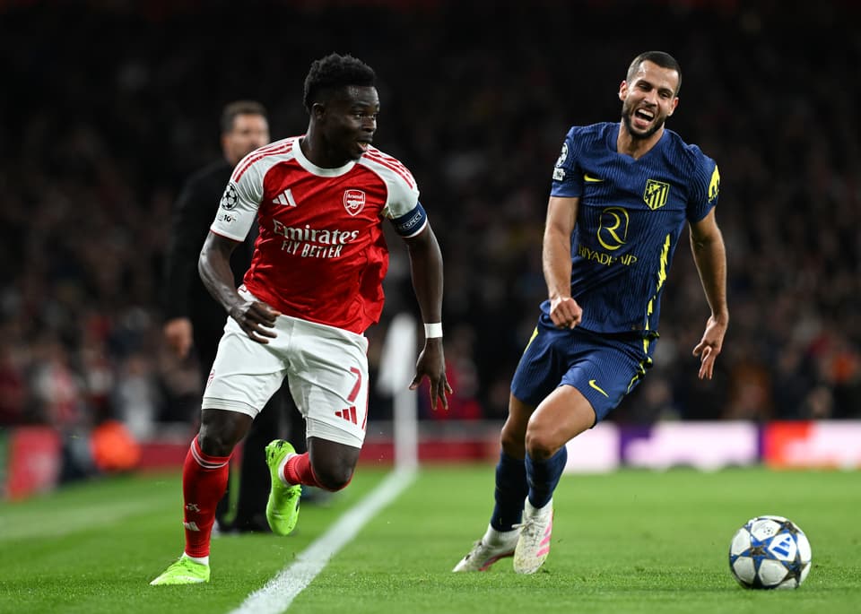 David Hancko sur le bord du terrain