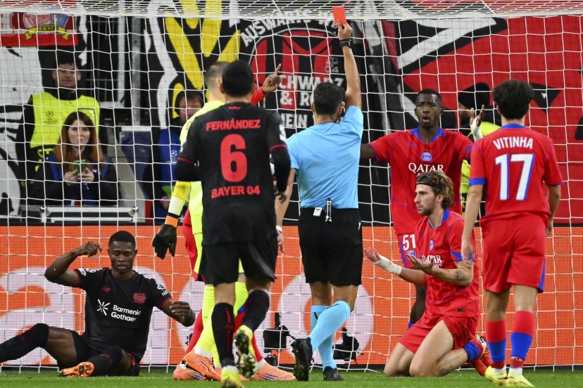 Zabarnyi expulsé contre Leverkusen