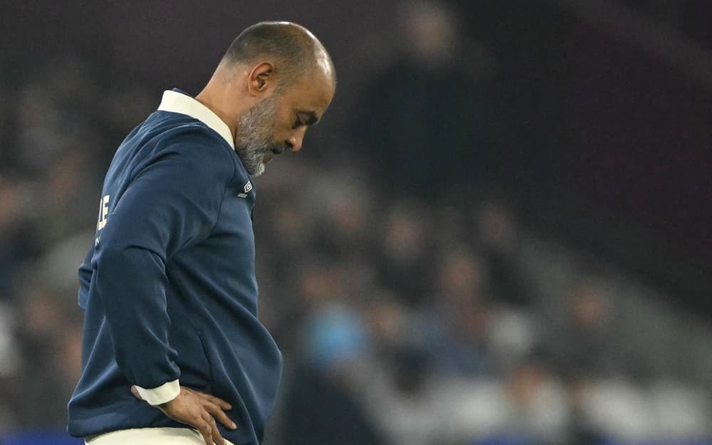Nuno Espirito Santo sur le banc de West Ham lors du match contre Brentford