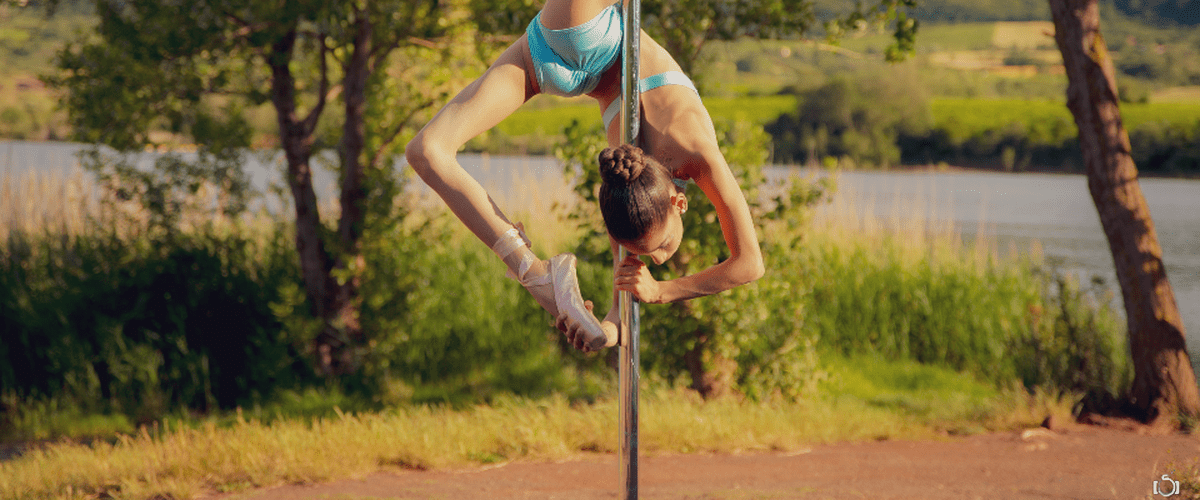 Jeune championne de pole dance à Biterrois cherche financements