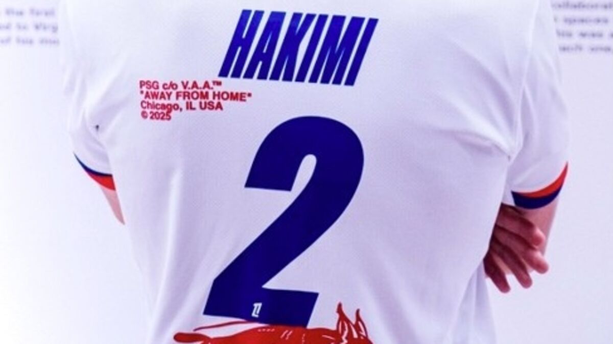 Les joueurs du PSG portent un maillot spécial pour soutenir la jeunesse