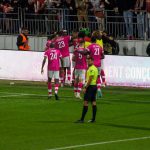 Nîmes Olympique domine Saint-Priest et prend la tête du championnat