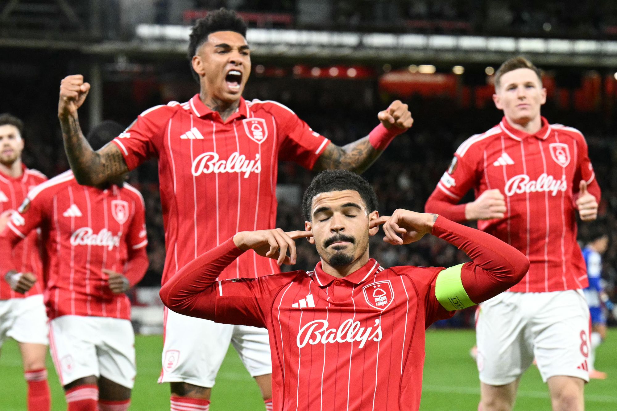 Nottingham Forest s'impose face à Porto lors de la première victoire européenne depuis 1995