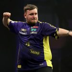 Luke Littler élimine Mike De Decker au World Grand Prix de Leicester
