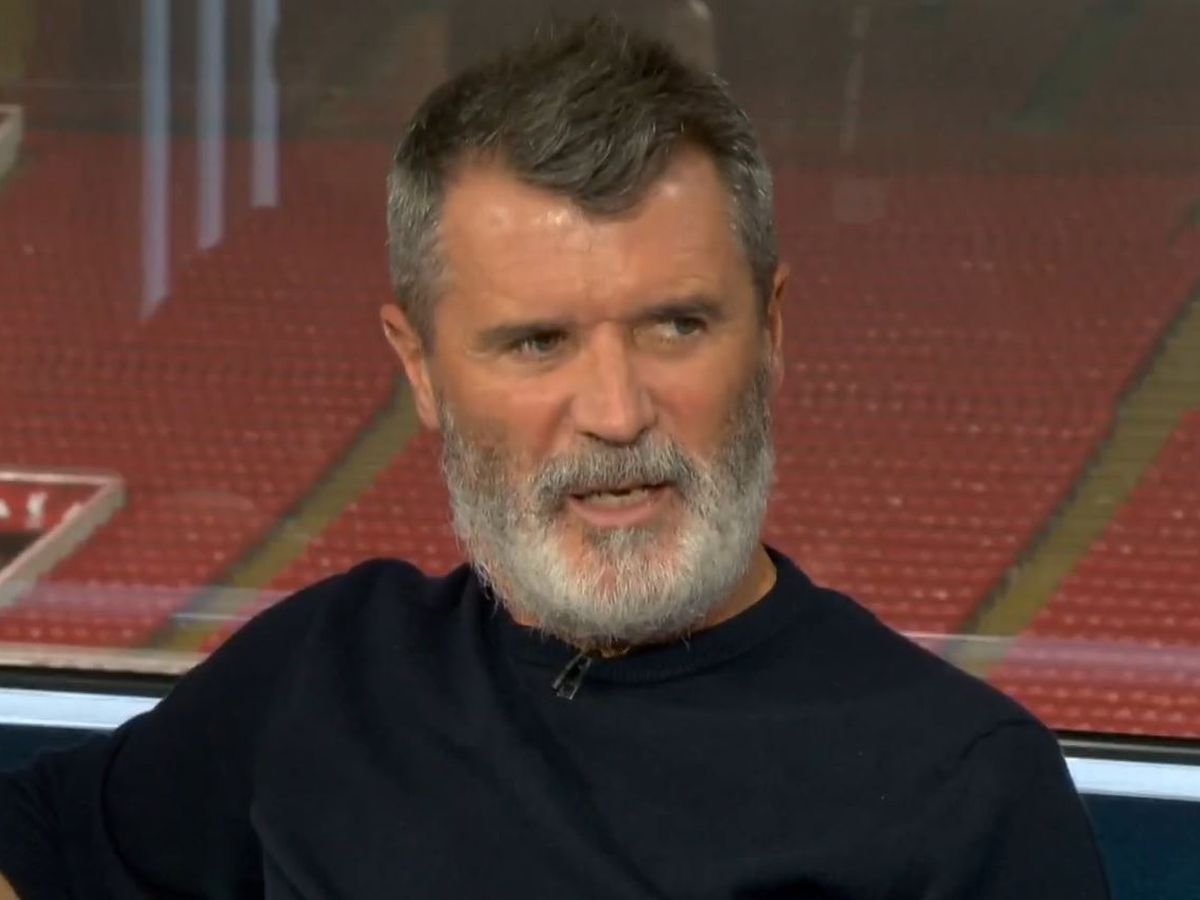 Roy Keane félicite Bruno Fernandes après la victoire de Manchester United à Liverpool