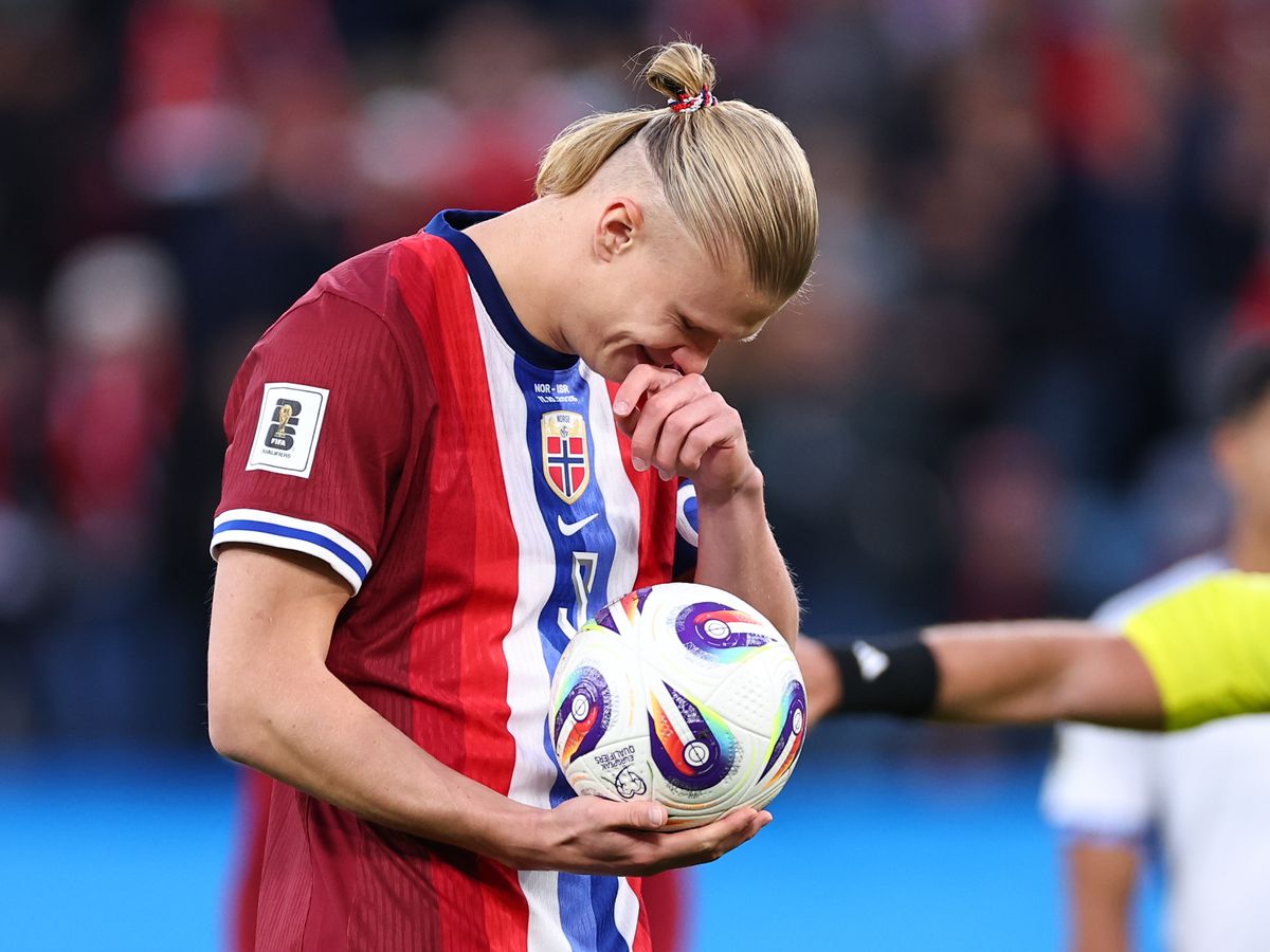 Haaland rate deux penalties lors du match de qualification pour la Coupe du Monde