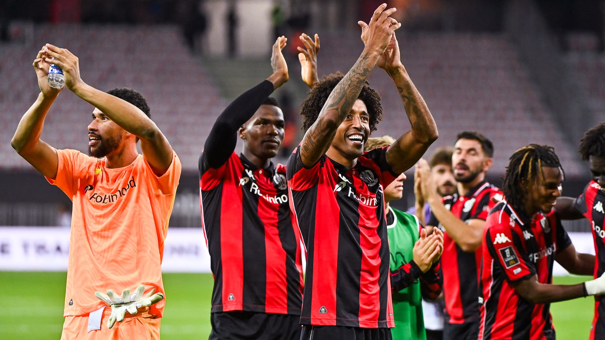 Match Nice-OL interrompu pour chant homophobe en hommage aux victimes de Nice