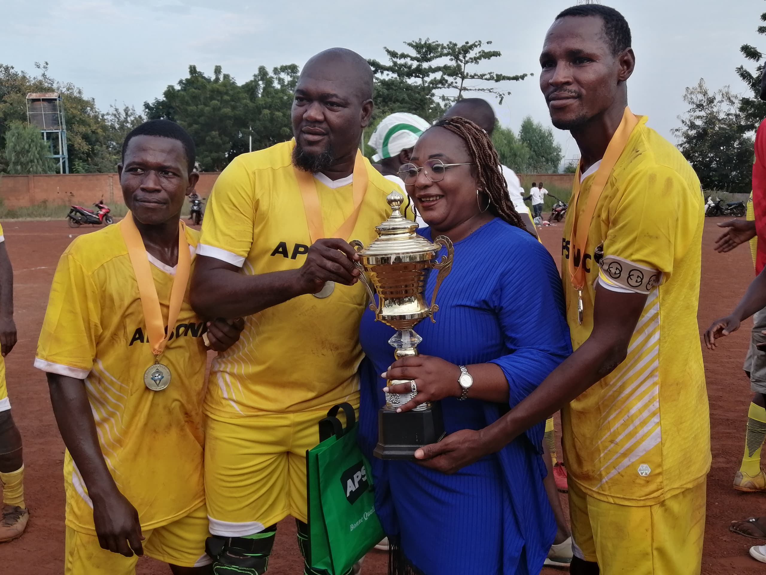 Tournoi Vétérans au Maracana : victoire des Doyens face à Chelsea
