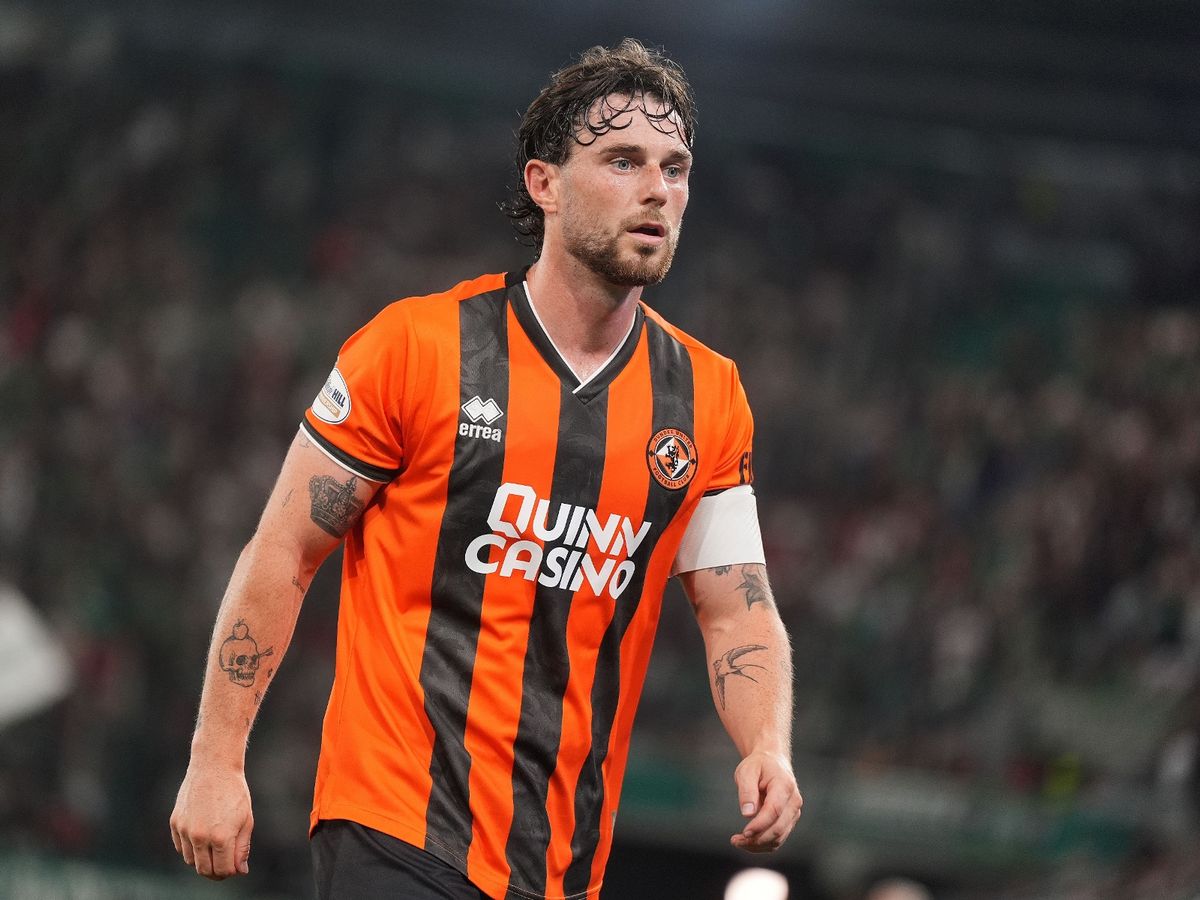 Will Ferry, nouvelle étoile du football irlandais, face à Cristiano Ronaldo