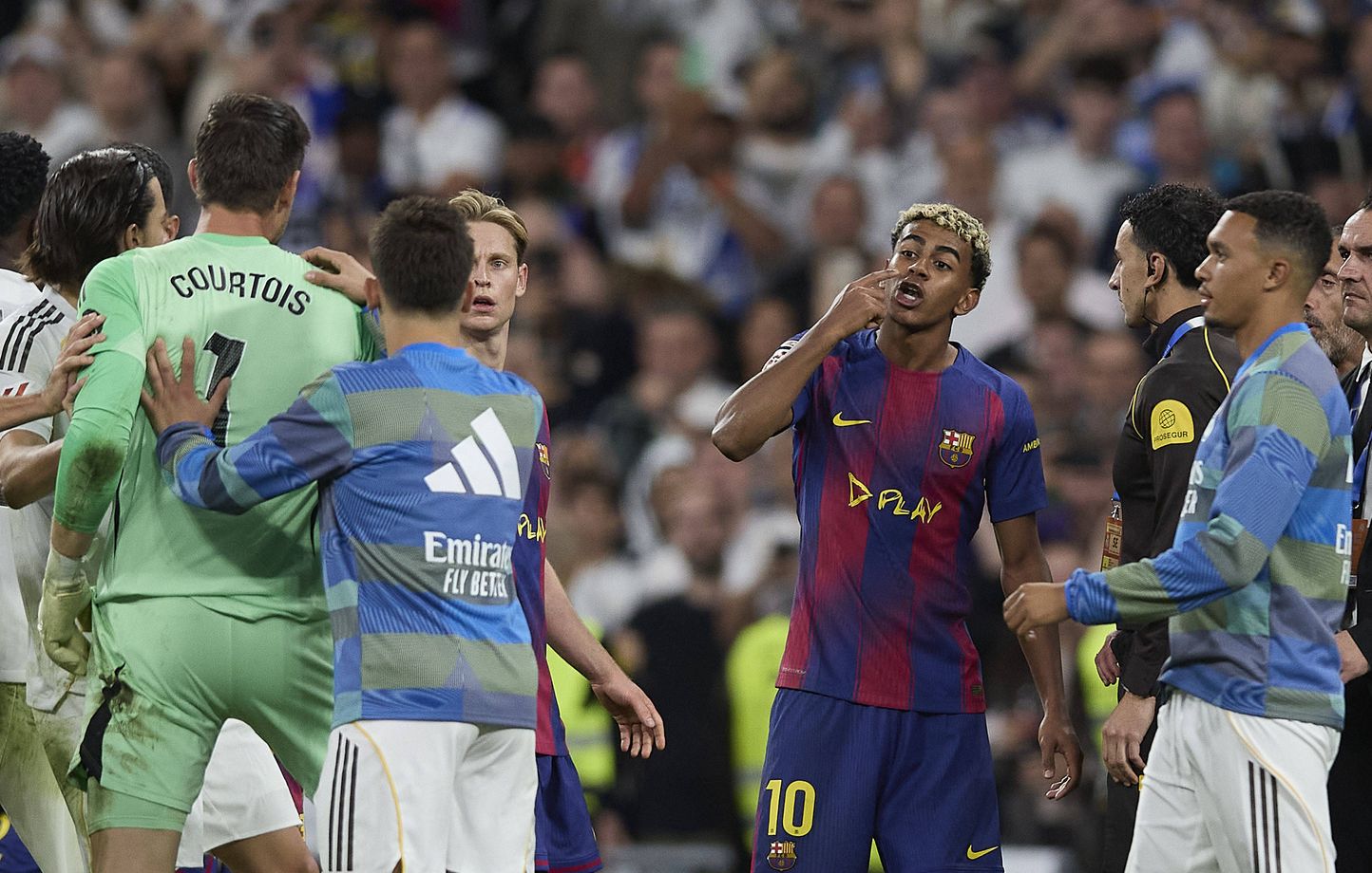 Yamal passe à côté du Clasico et se fait chahuter au Bernabéu