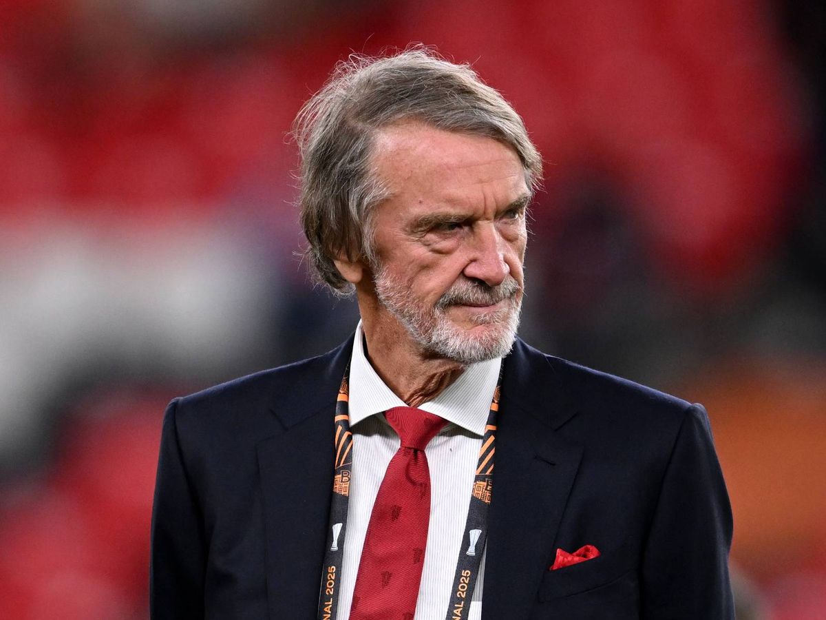 Eric Cantona critique sévèrement Sir Jim Ratcliffe et la direction de Manchester United