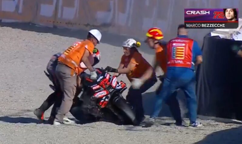 Valence MotoGP : Bezzecchi chute en Practice, reste rapide