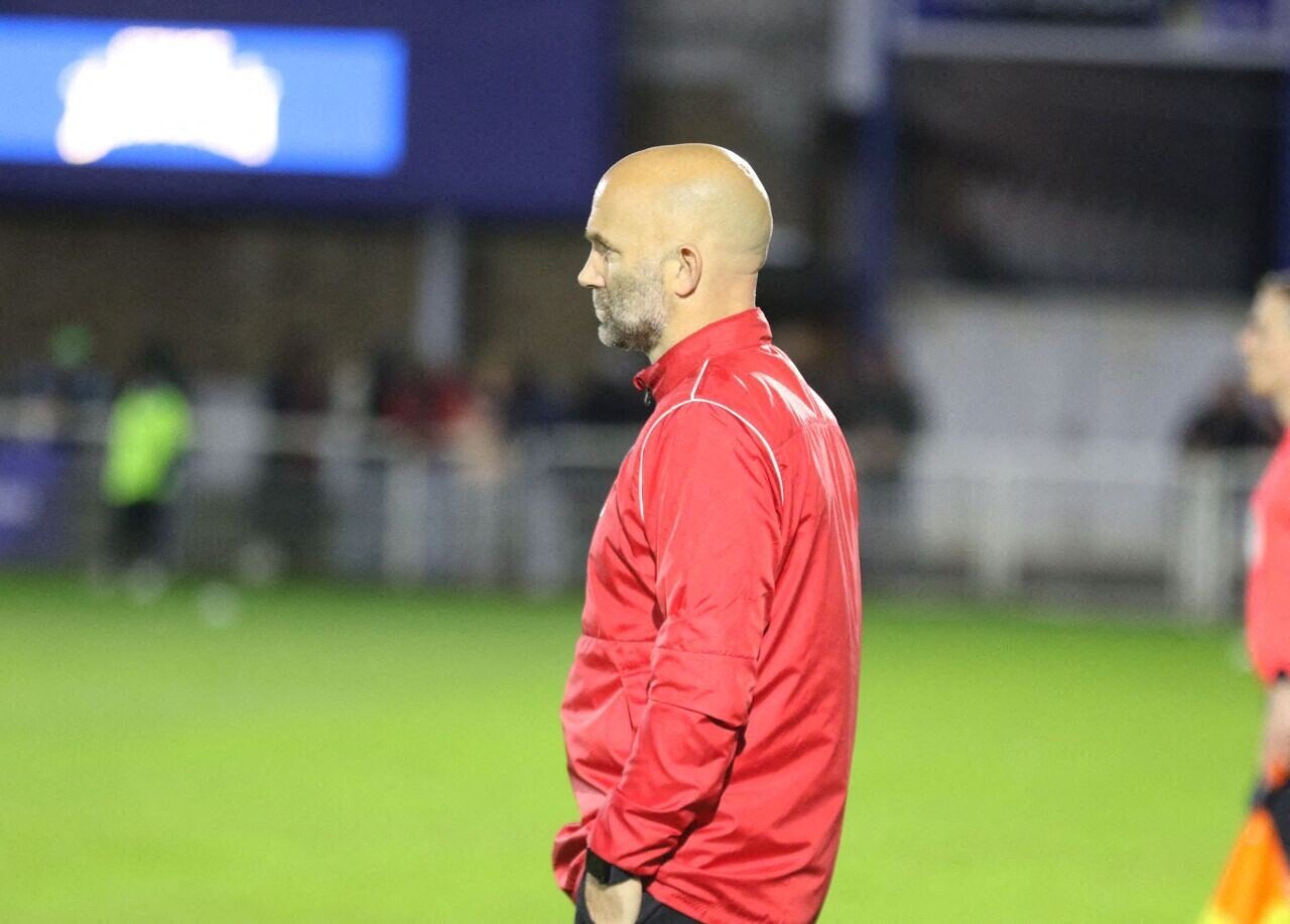 Caen : d’Ornano critique l’arbitrage après le nul à Saint-Brieuc