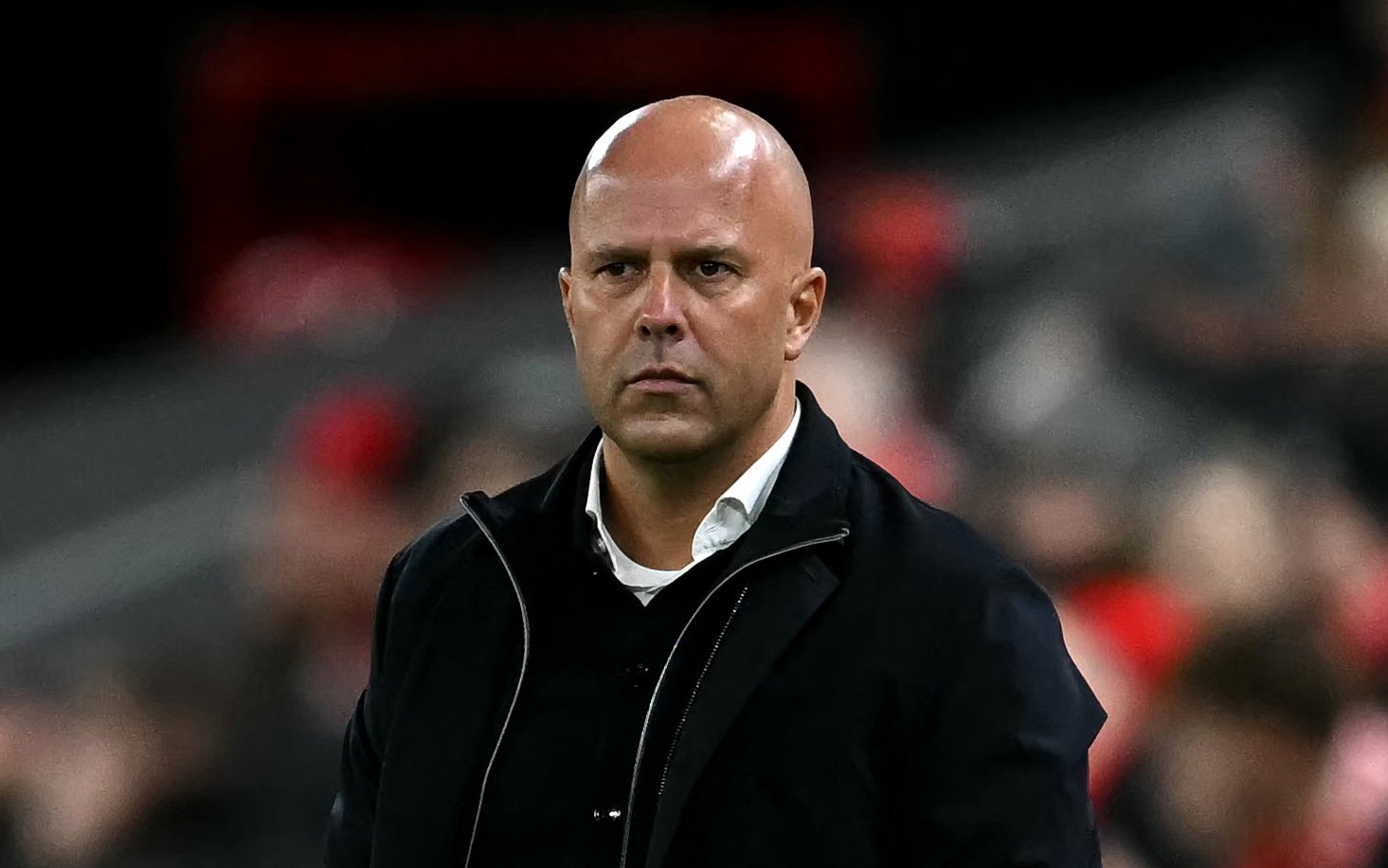 Arne Slot lors d une conférence de presse à Liverpool