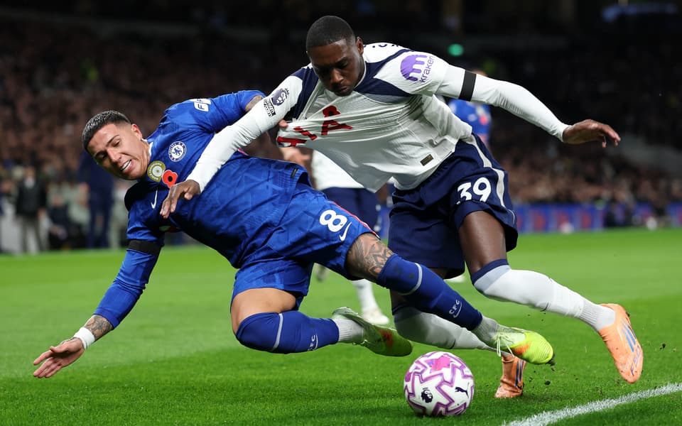 Randal Kolo Muani et Vicario face à Chelsea