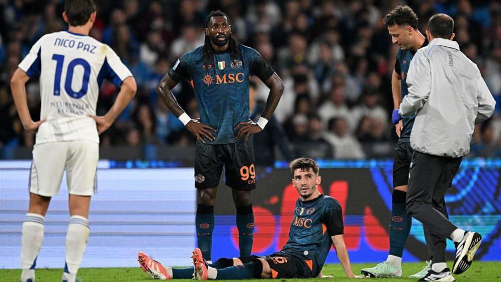 Billy Gilmour blessé contre Como