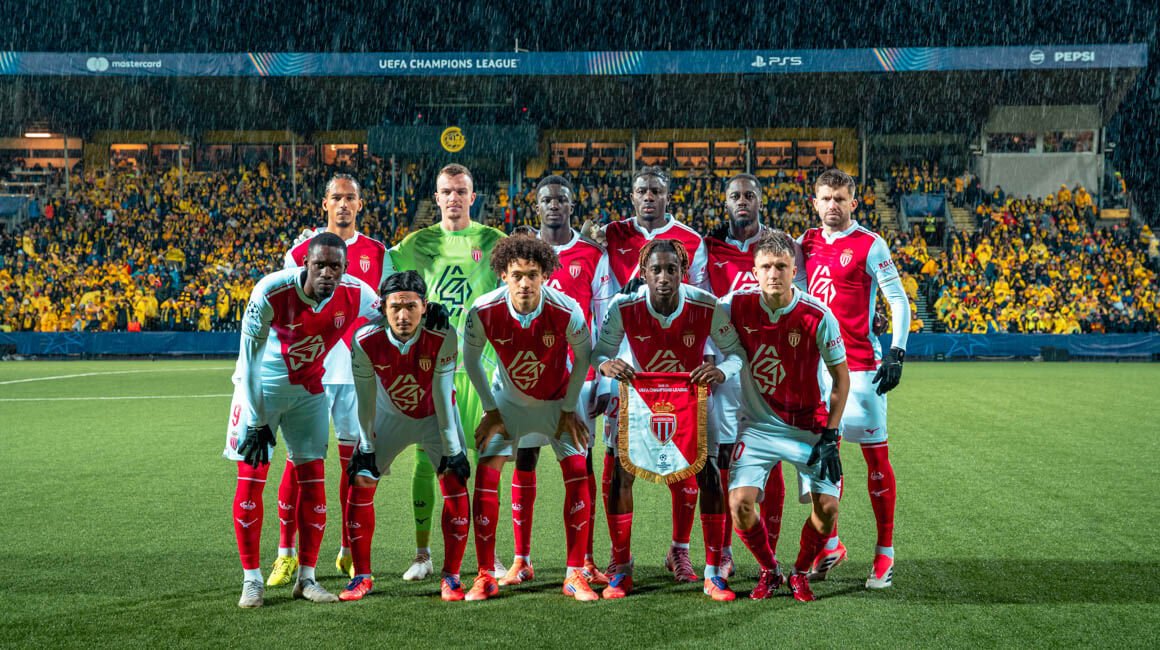 Sébastien Pocognoli et Balogun lors du bilan d’après-match