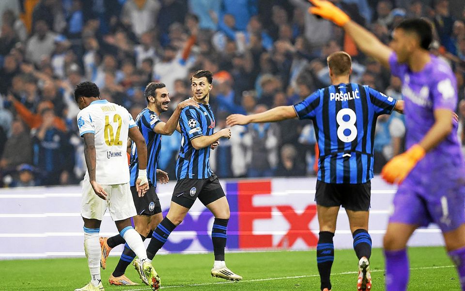 Célébration de Samardzic à la 90e minute