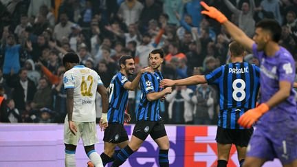 Les Italiens Atalanta Bergame célèbrent leur but