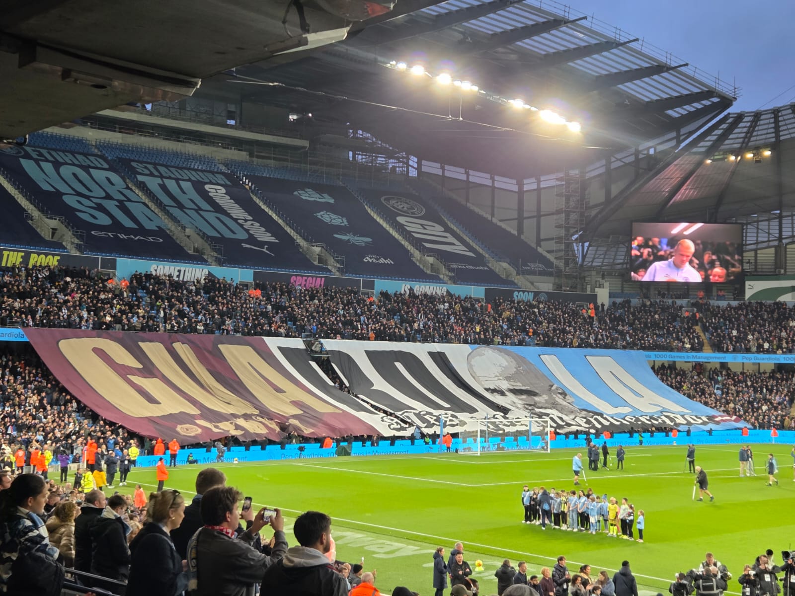 Pep Guardiola avant le coup d’envoi