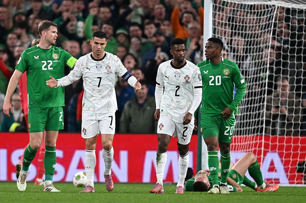 Ronaldo quitte l’Aviva après son expulsion