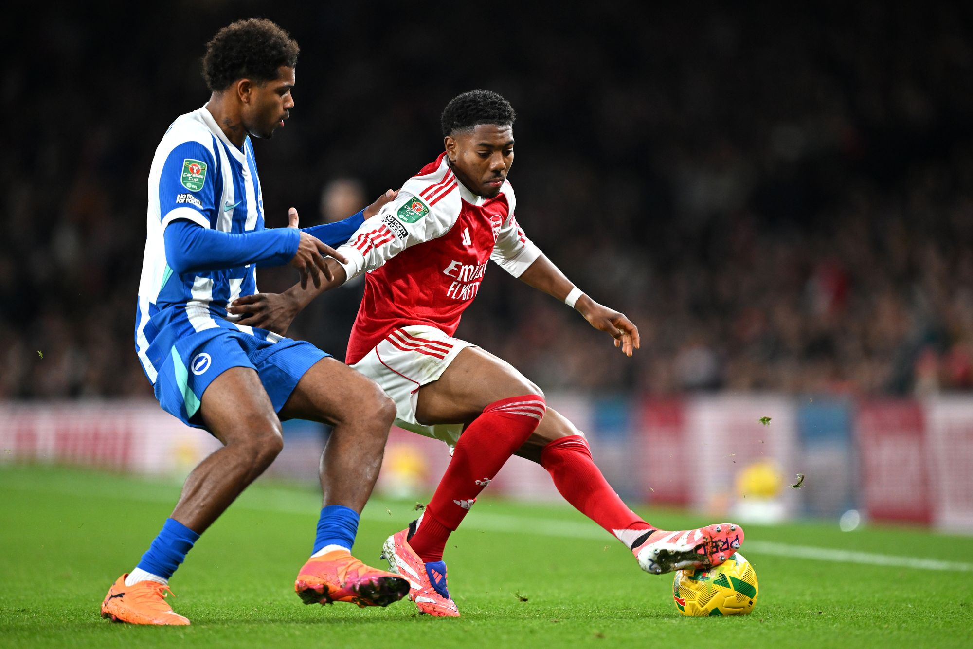 Myles Lewis-Skelly semble baisser dans la hiérarchie