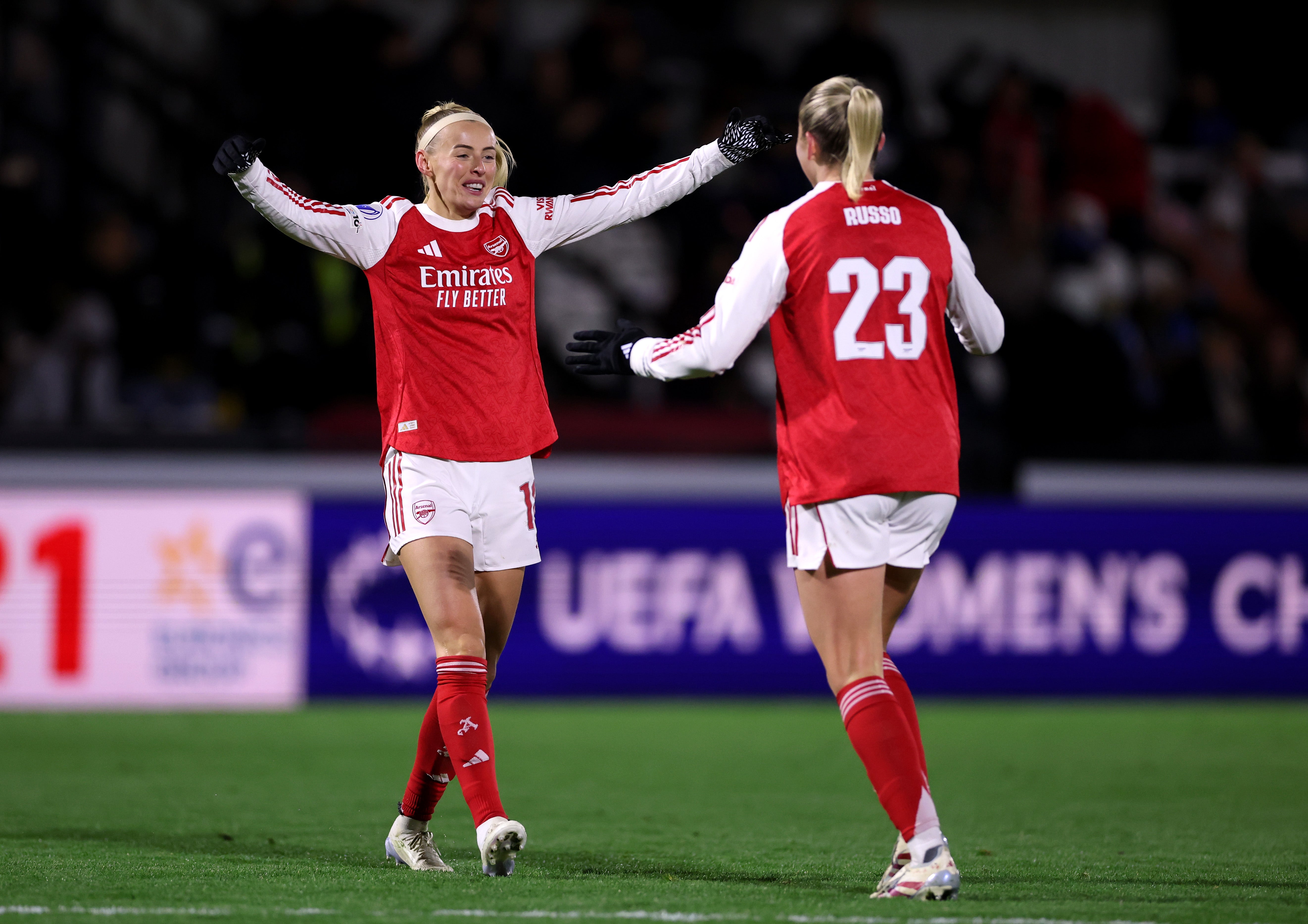 Russo et ses coéquipières avec Kelly et Mead