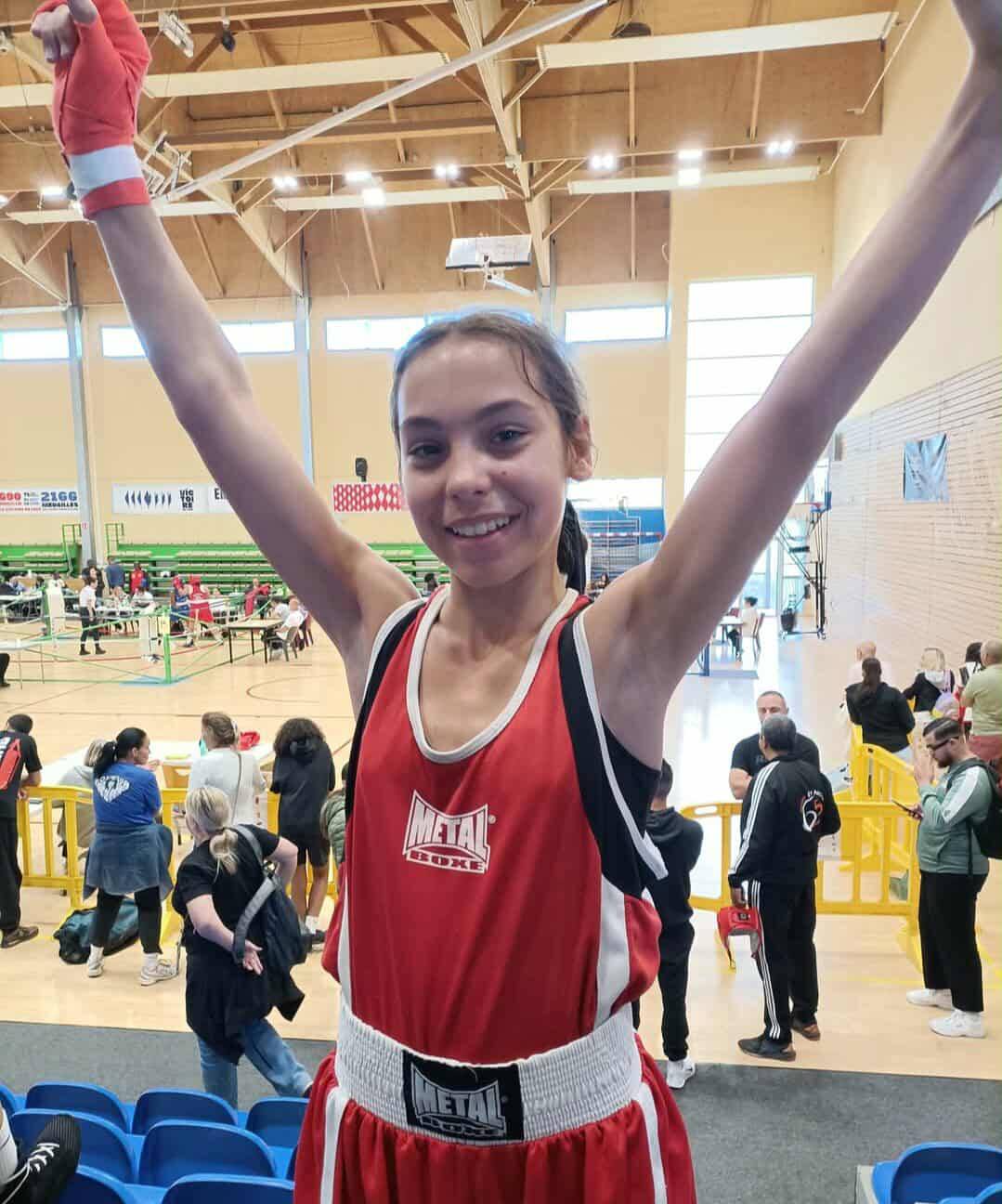 Une jeune championne française de boxe à 13 ans : parcours exceptionnel