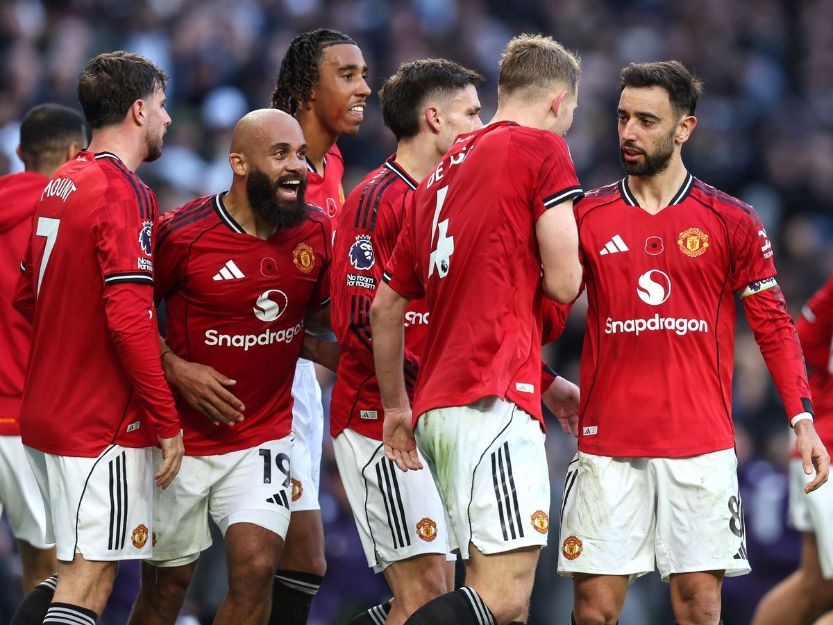 Manchester United : Sesko blessé, critique après sa première